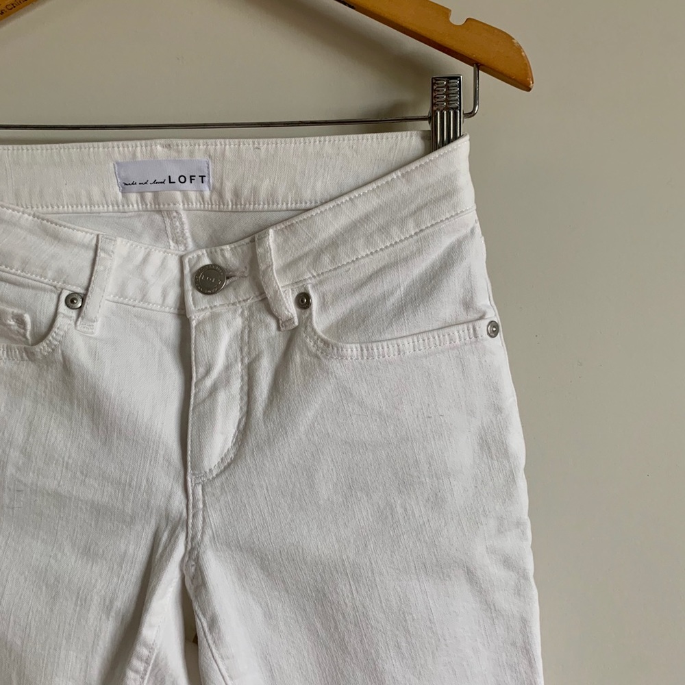 White LOFT skinny jeans - Picture 3 of 5